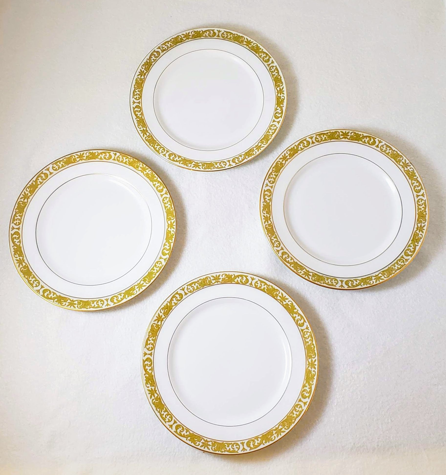 Designer Dessert Plates (Set of 4) Embellished in 14k Gold