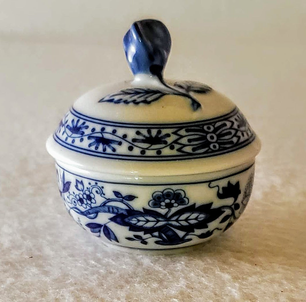 MOTHER'S DAY GIFT: HUTSCHENREUTHER 1814 BLUE ONION MINI SUGAR BOWL